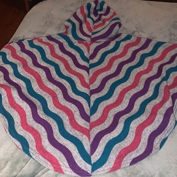 Poncho    - Picture 8 of 8